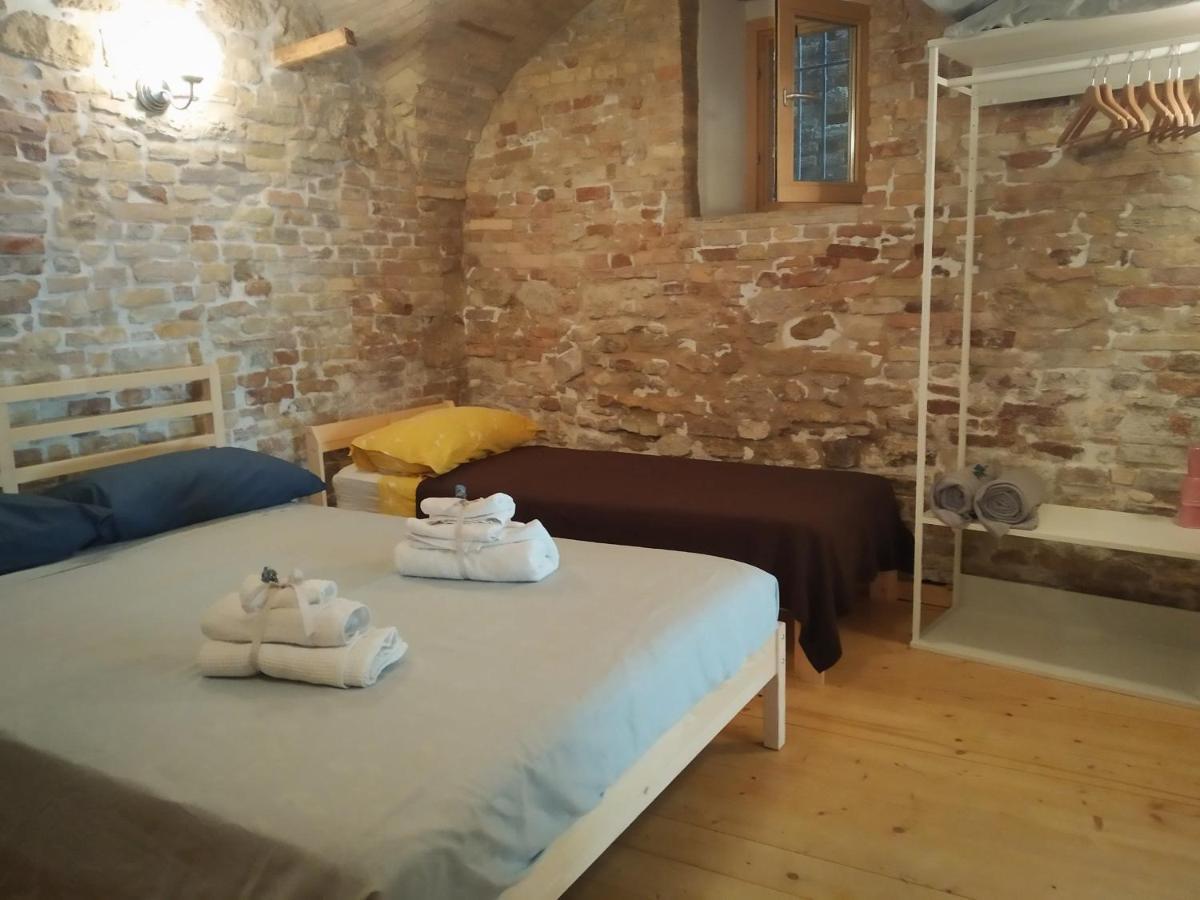 La Finestra Sul Cortile Bed & Breakfast Atri Luaran gambar