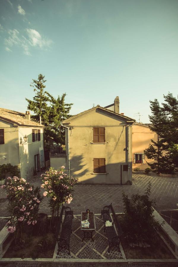 La Finestra Sul Cortile Bed & Breakfast Atri Luaran gambar