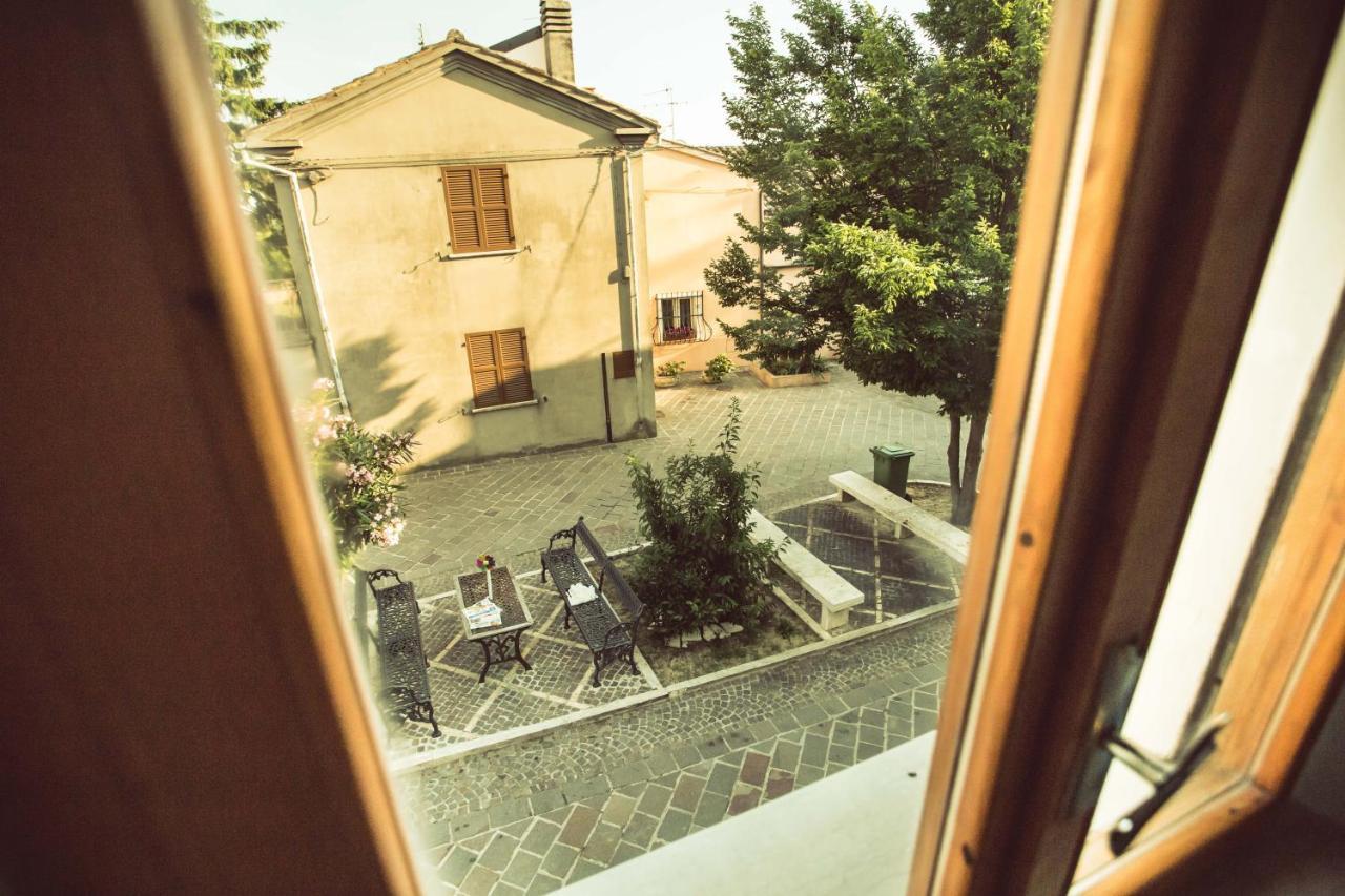 La Finestra Sul Cortile Bed & Breakfast Atri Luaran gambar